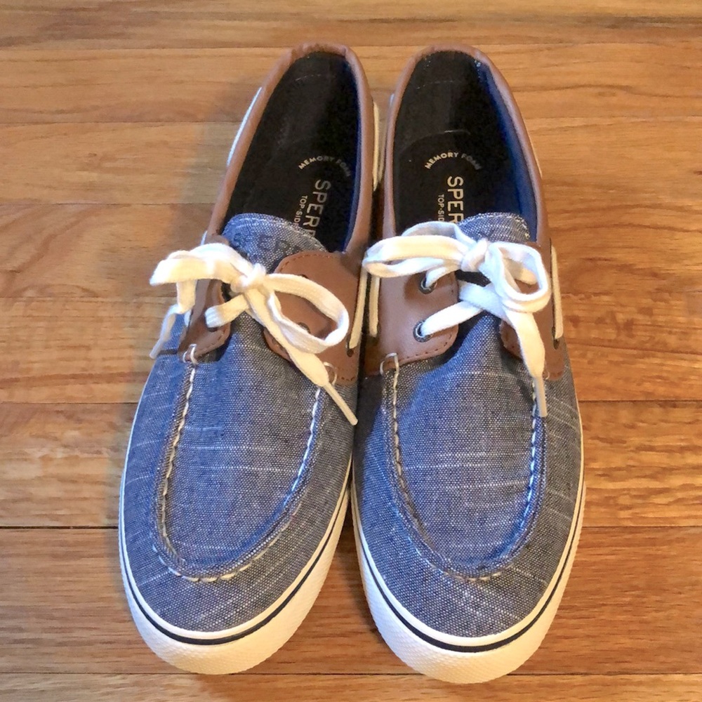 Like New condition Biscayne Chambray Sperry Boat Shoes